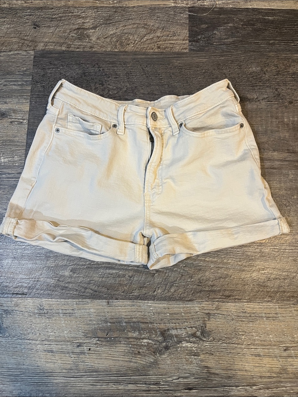 Old Navy Cream Rolled-Hem O.G. High Waist Jean Shorts